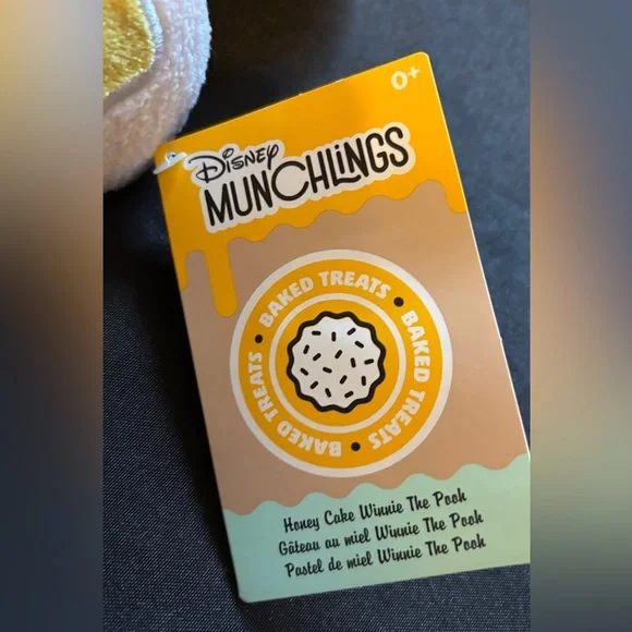 New with tags Disney Munchlings Winnie the Pooh kids Plush - Picture 3 of 3